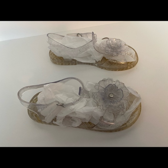 5/ $20 Girls Size 10 Clear Open Toe Jelly Sandals - Picture 2 of 6